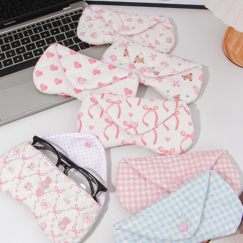 Travel Accessories Pouch For Women - 인스 코리안 체크무늬 원단 하트 안경