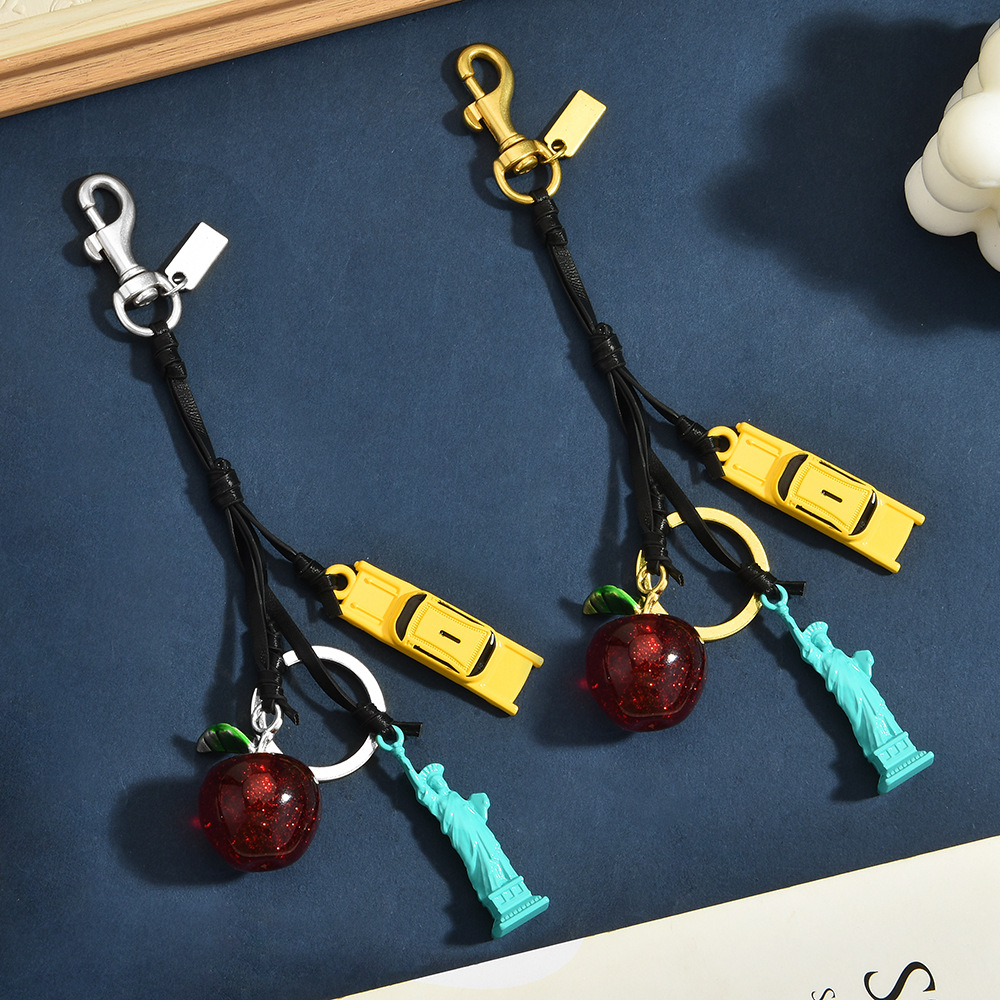 Travel Accessories Apple - 뉴욕시 테마 멀티 참 키체인 가죽끈